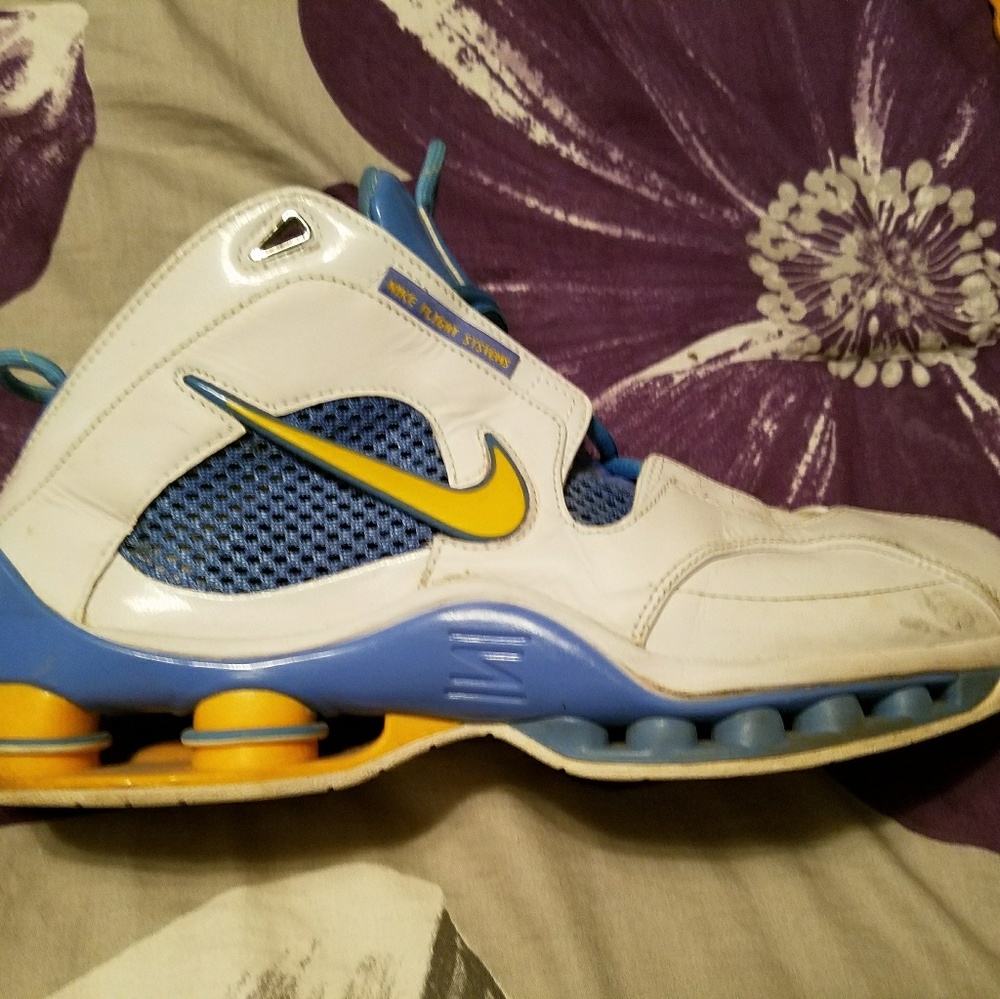 Nike Shox basketball shoes size 11